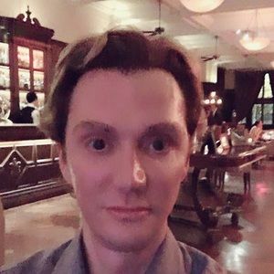 Meet your Posher, Gregory pierre